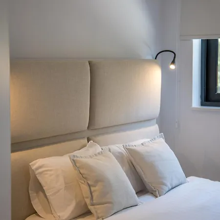 Apartman Casamar - Upscale One-bedroom By The Sea Lárnaka