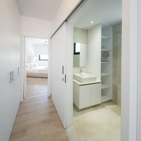 Casamar - Upscale One-bedroom By The Sea Lejlighed Larnaca