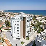 Apartment Casamar - Upscale One-bedroom By The Sea *